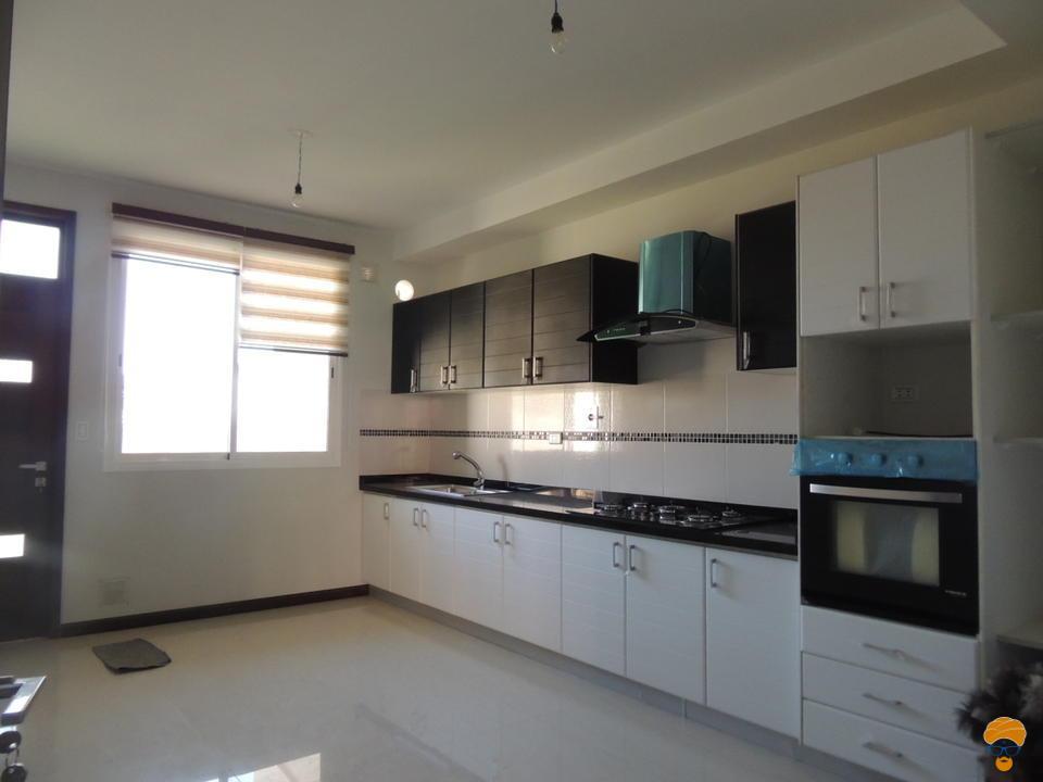 2-thumbnail-hermosa-casa-minimalista-km-5-a-sacaba