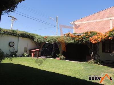 casa-en-venta-de-dos-dos-cuadras-de-la-avenida