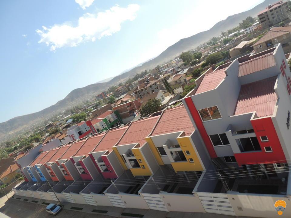9-thumbnail-casa-3-pisos-estilo-minimalista-en-condominio