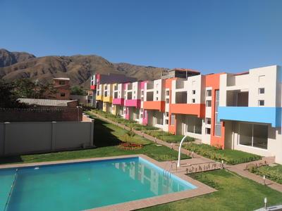 casa-3-pisos-estilo-minimalista-en-condominio
