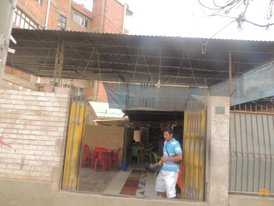 3-thumbnail-vendo-casa-como-lote-sobre-agosto