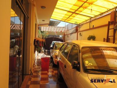 vendo-linda-casa-3-niveles-la-av-circunvalacion