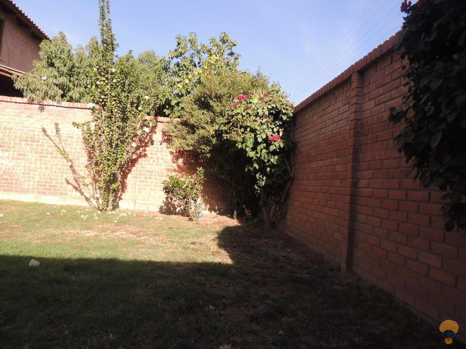 2-thumbnail-vendo-linda-casa-por-la-segunda-circunvalacion
