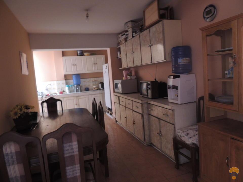 4-thumbnail-vendo-casa-con-tienda-sobre-avmelchor