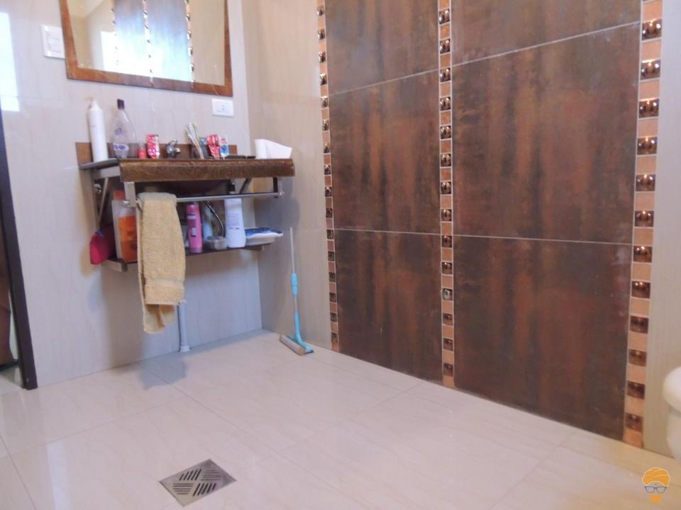 15-thumbnail-casa-de-3-pisos-sobre-blanco-galindo
