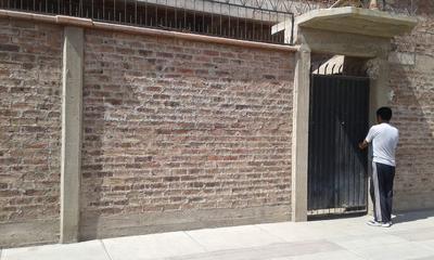 vendo-casa-como-terreno-sobre-bush