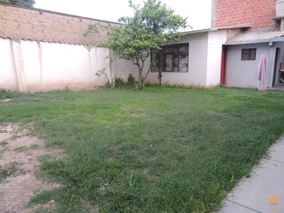 3-thumbnail-vendo-casa-sobre-371-metros-lopez