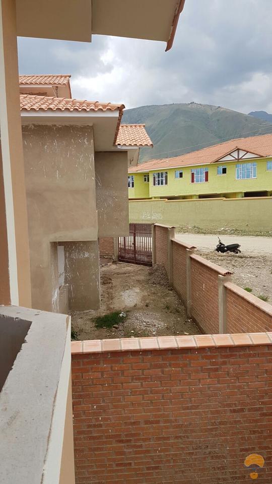 3-thumbnail-vendo-casa-de-tres-plantas-en-chilimarca