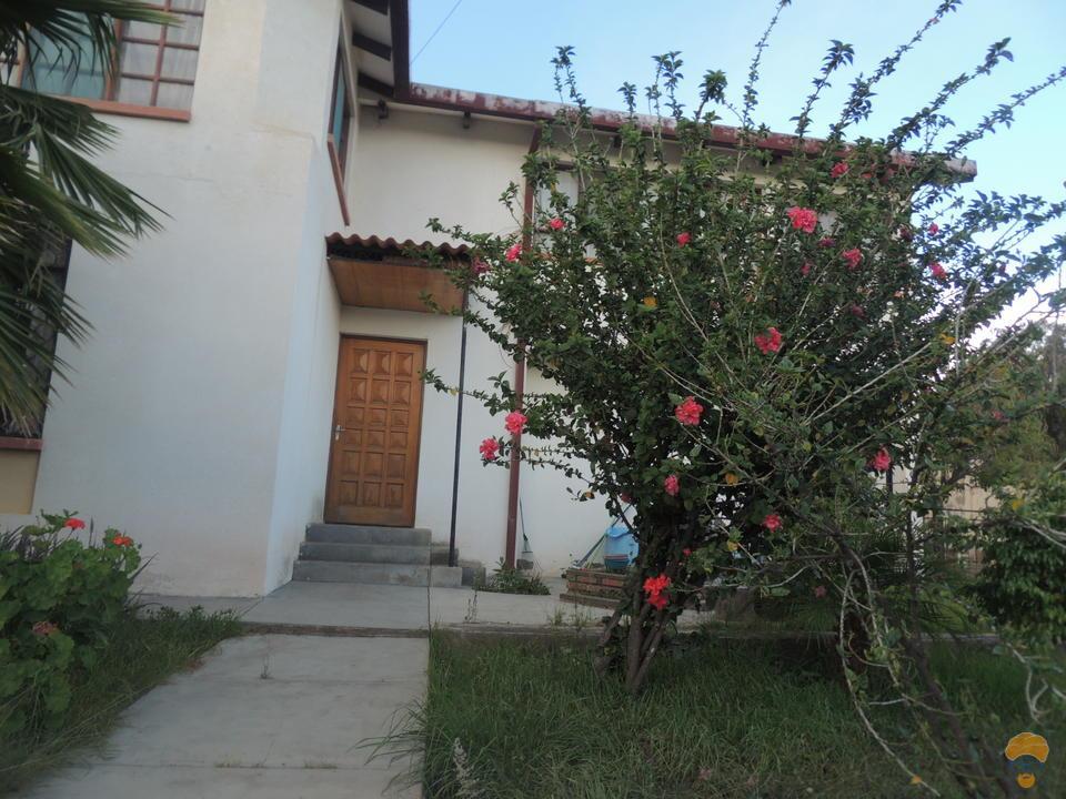 2-thumbnail-vendo-casa-de-dos-plantas-540-metros