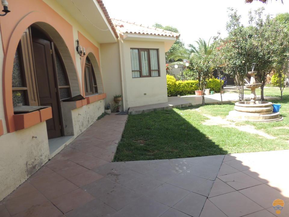 5-thumbnail-vendo-casa-sobre-avenida-de-540-metros