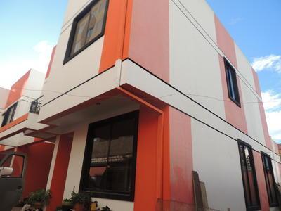 vendo-casa-de-dos-plantas-en-condominio