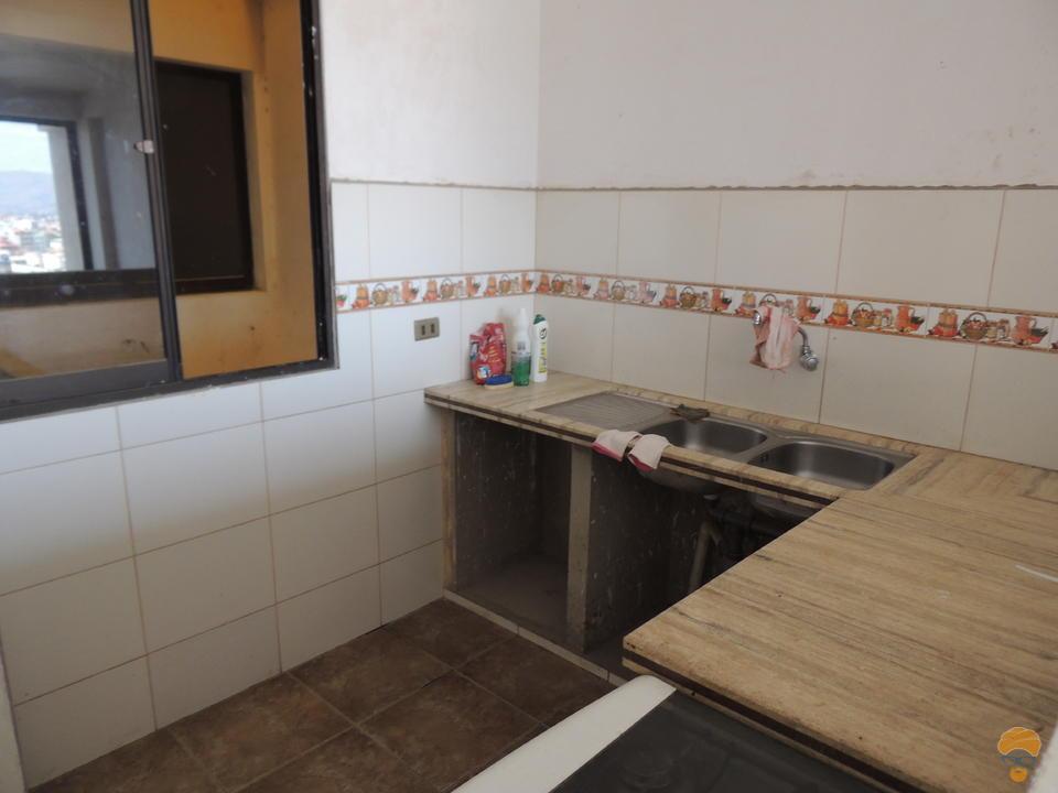6-thumbnail-vendo-casa-de-tres-plantas-miguel