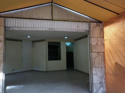 alquilo-localcomercial-en-zona-recoleta-inmediaciones-hupermall