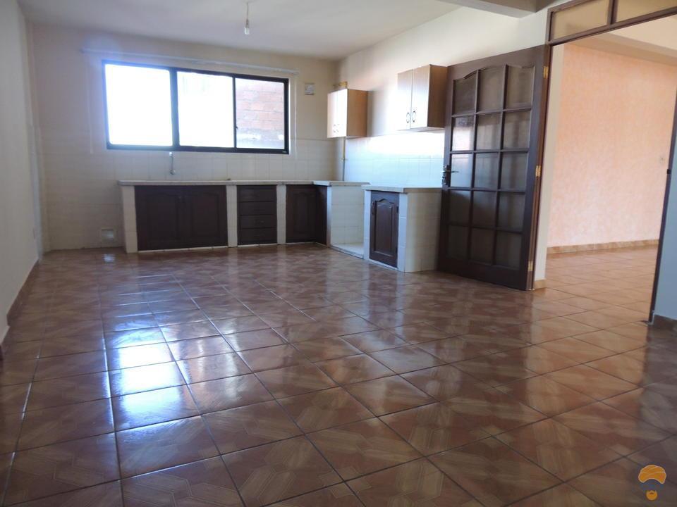 3-thumbnail-amplio-departamento-en-anticretico-zona-pacata-baja