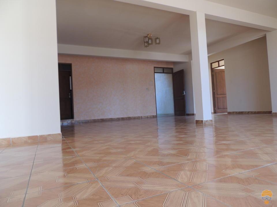 2-thumbnail-amplio-departamento-en-anticretico-zona-pacata-baja