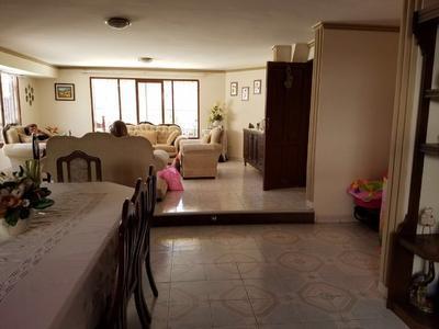 vendo-casa-de-dos-plantas-avenida-circunvalacion