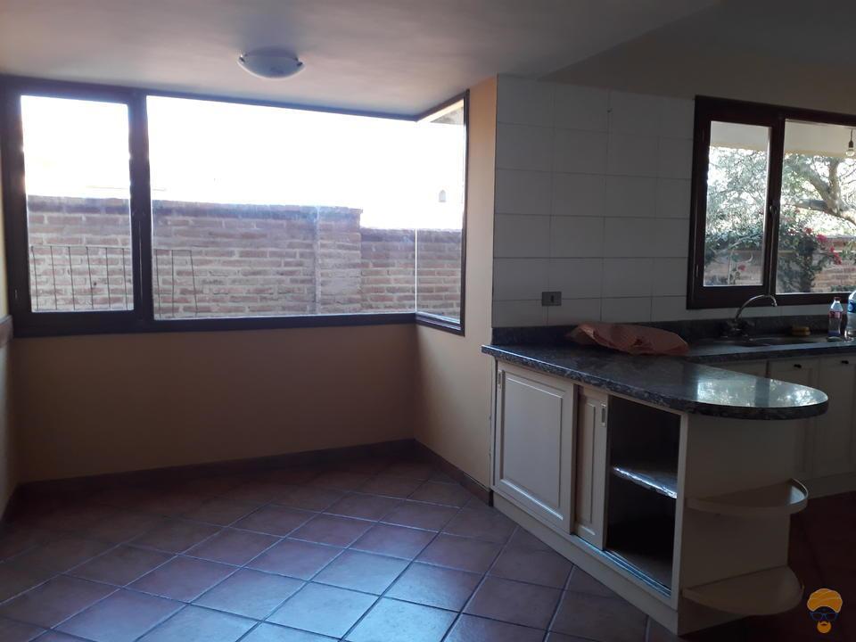 4-thumbnail-hermosa-casa-de-dos-plantas-catolica