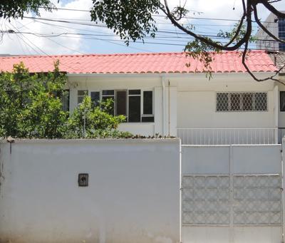 casa-en-venta-inmediaciones-del-sombrero-de-chola