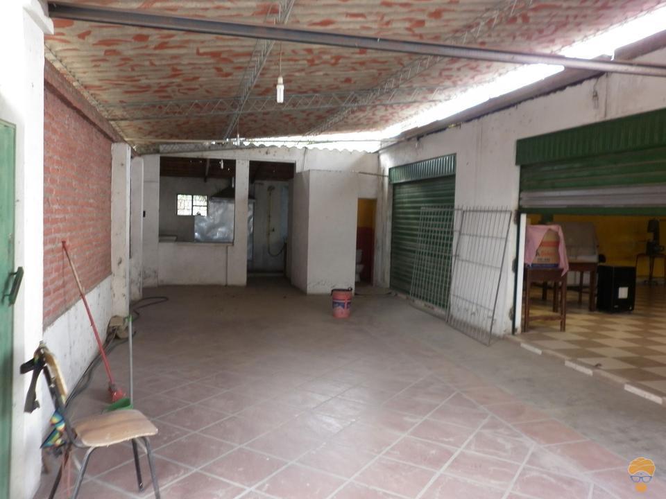 3-thumbnail-vendo-amplia-casa-como-lote-del-parque-mariscal