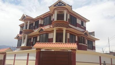 hermoso-chalet-de-tres-planta-upb