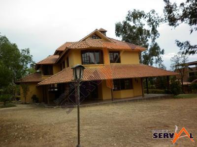 vendo-hermosa-casa-inmediaciones-terminal-de-buses-sacaba