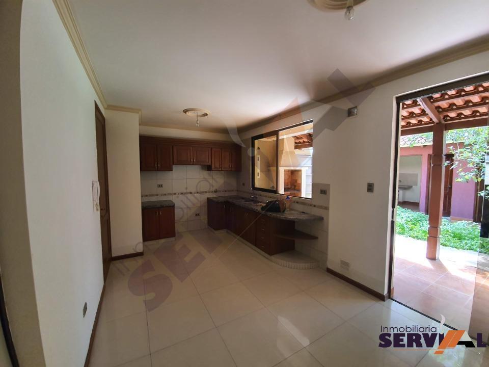 17-thumbnail-hermosa-casa-de-3-pisos-don-bosco