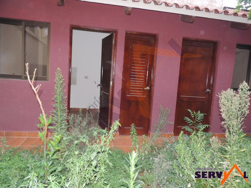 9-thumbnail-hermosa-casa-de-3-pisos-don-bosco