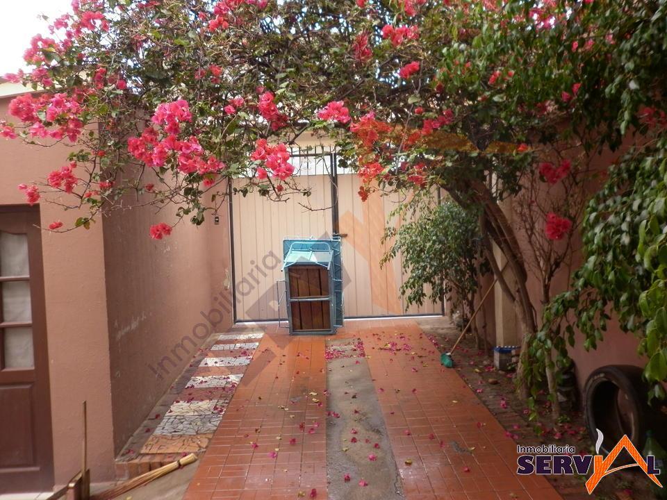 2-thumbnail-vendo-casa-de-2-plantas-av-segunda-circunvalacion