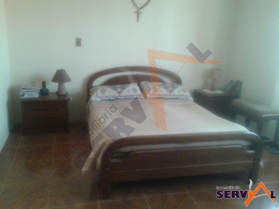 3-thumbnail-casa-de-2-plantas-en-circunvalacion-eudoro-galindo