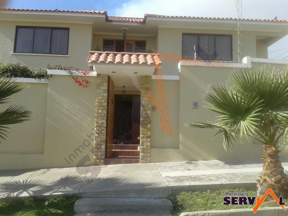 1-thumbnail-casa-de-2-plantas-en-circunvalacion-eudoro-galindo