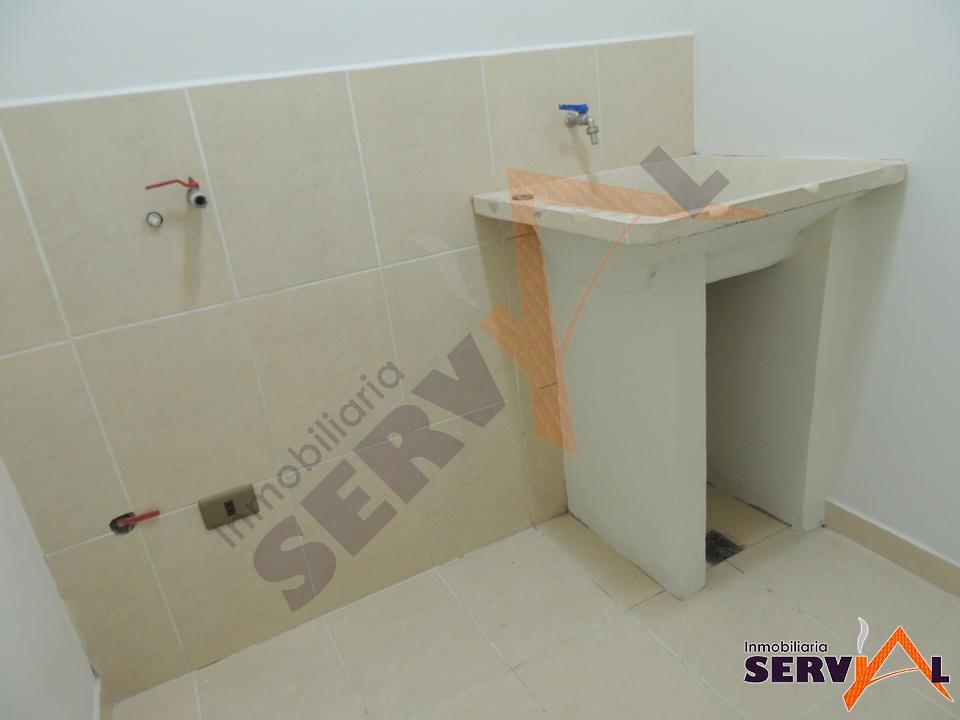 8-thumbnail-casa-en-venta-de-tres-planta-zona-frutillar