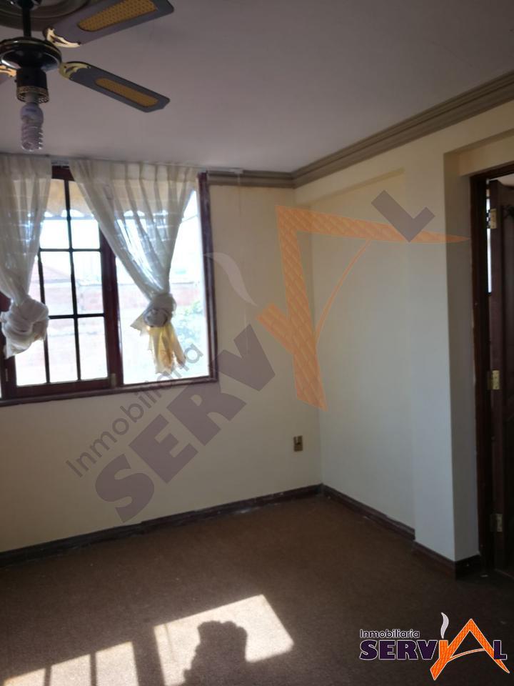 5-thumbnail-casa-de-3-pisos-en-inmediaciones-av-pando