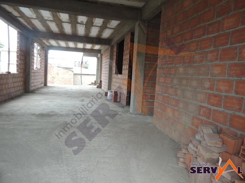 2-thumbnail-casa-en-venta-de-tres-villa-galindo