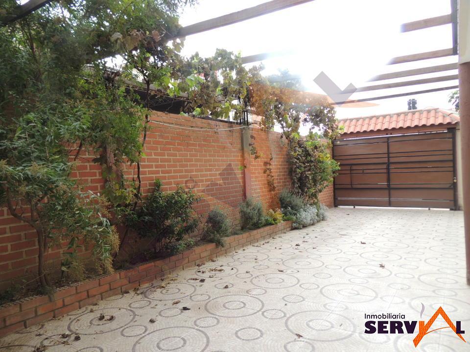 12-thumbnail-hermosa-casa-en-venta-con-av-villavicencio-thunupa
