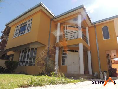 hermosa-casa-en-venta-sobre-attie