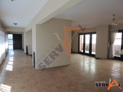 casa-de-2-plantas-sobre-av-ramon-rivero