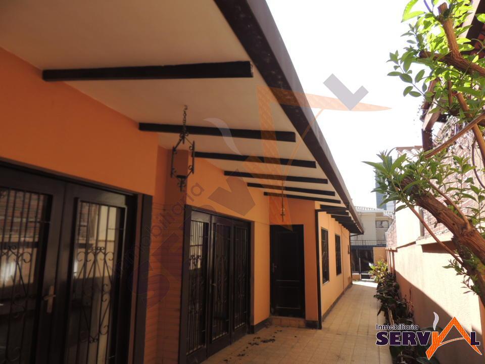 6-thumbnail-casa-de-2-plantas-sobre-av-ramon-rivero
