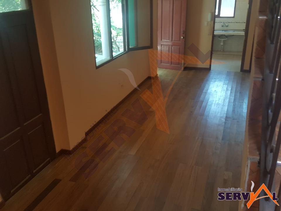 3-thumbnail-alquilo-casa-semi-independiente-inmediaciones-juan-de-la-rosa