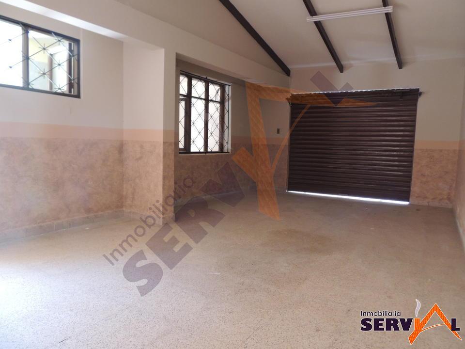 14-thumbnail-casa-en-venta-con-tienda-petrogas