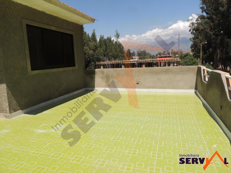 12-thumbnail-casa-en-venta-sobre-avenida-m2