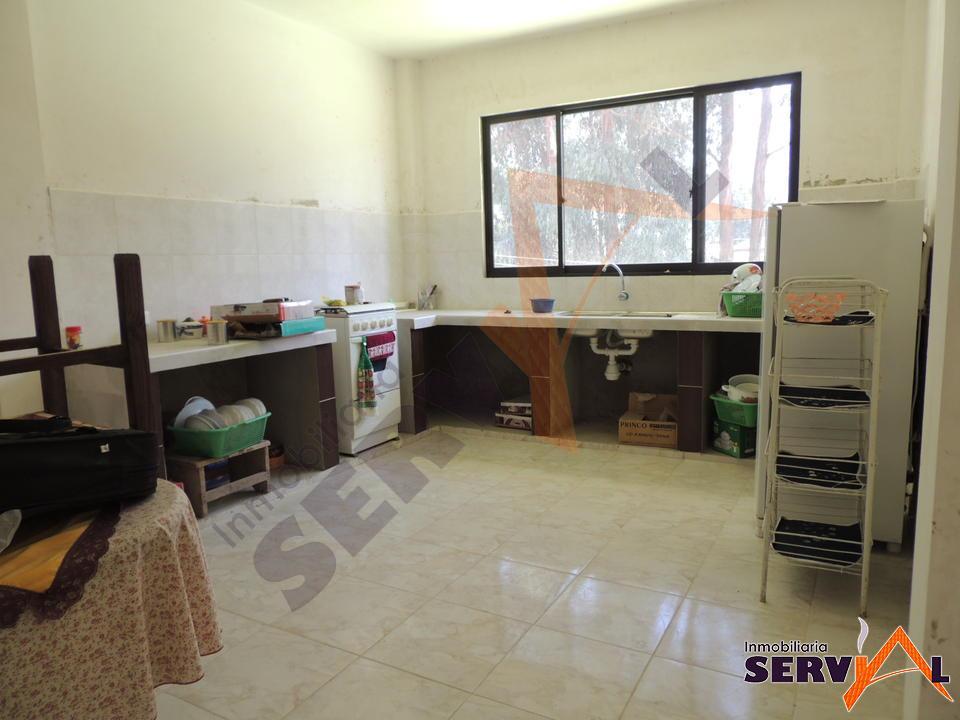 14-thumbnail-casa-en-venta-sobre-avenida-m2
