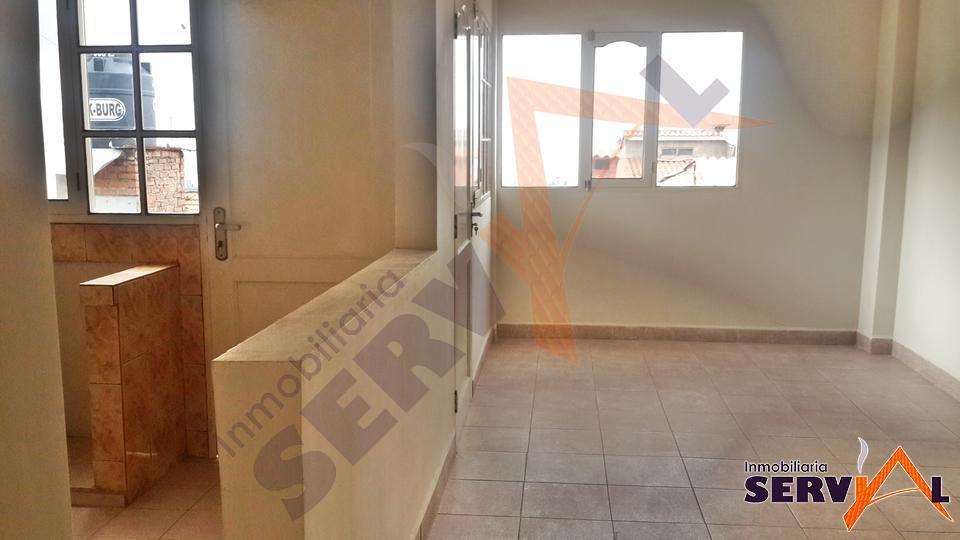 7-thumbnail-casa-en-venta-de-3-planta-segunda-circunvalacion