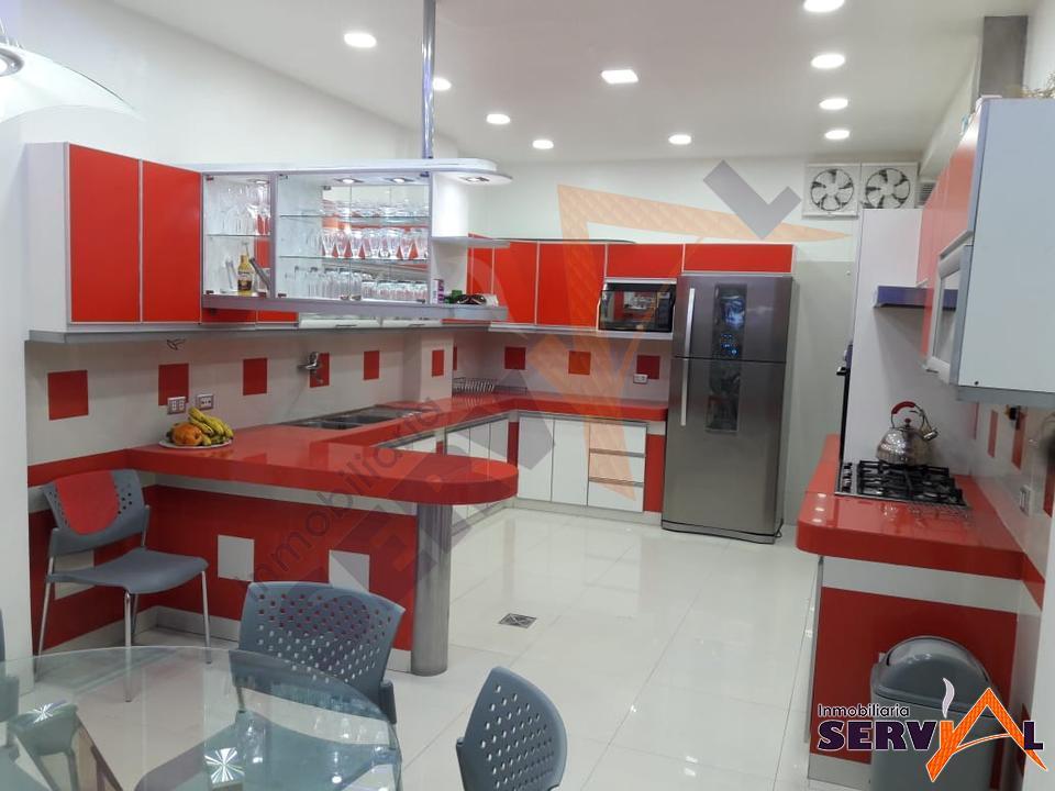 6-thumbnail-edificio-de-4-pisos-en-av-cap-victor-ustariz