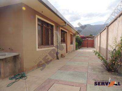 casa-en-venta-en-inmediaciondes-sacaba-km-6-1-2