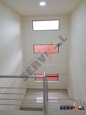 casa-en-venta-estilo-minimalista-pproximo-surtidor-las-islas