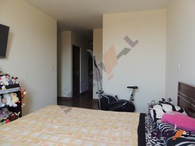 bonito-departamento-en-venta-sobre-av-thunupa