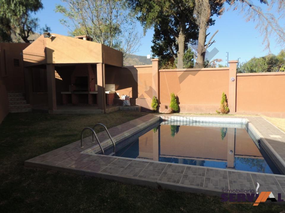 1-thumbnail-en-condominio-hermosa-casa-de-el-bosque-2
