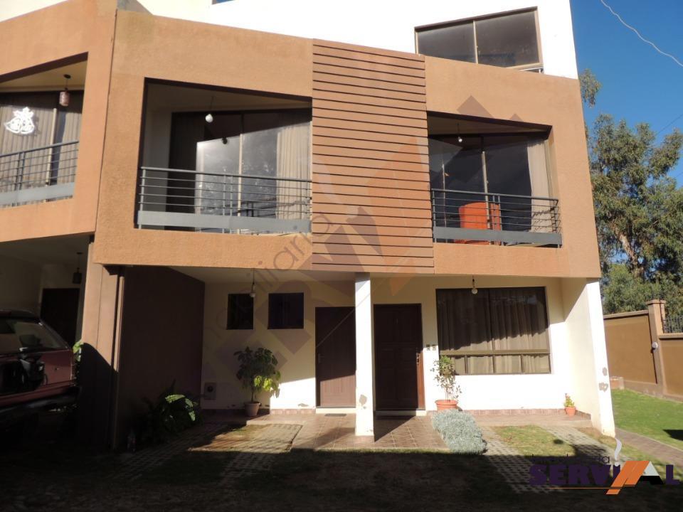 2-thumbnail-en-condominio-hermosa-casa-de-el-bosque-2