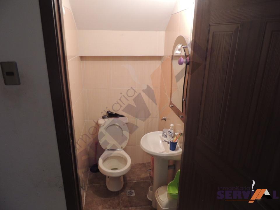 10-thumbnail-en-condominio-hermosa-casa-de-el-bosque-2