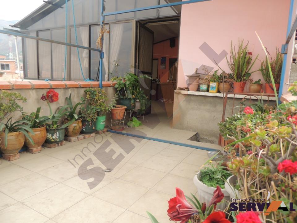 4-thumbnail-casa-de-3-plantas-en-hospital-montano